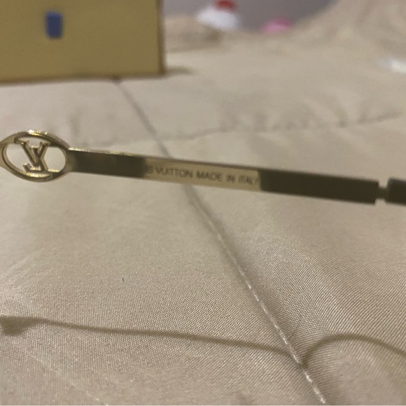 Louis Vuitton sunglasses - Picture 5 of 8